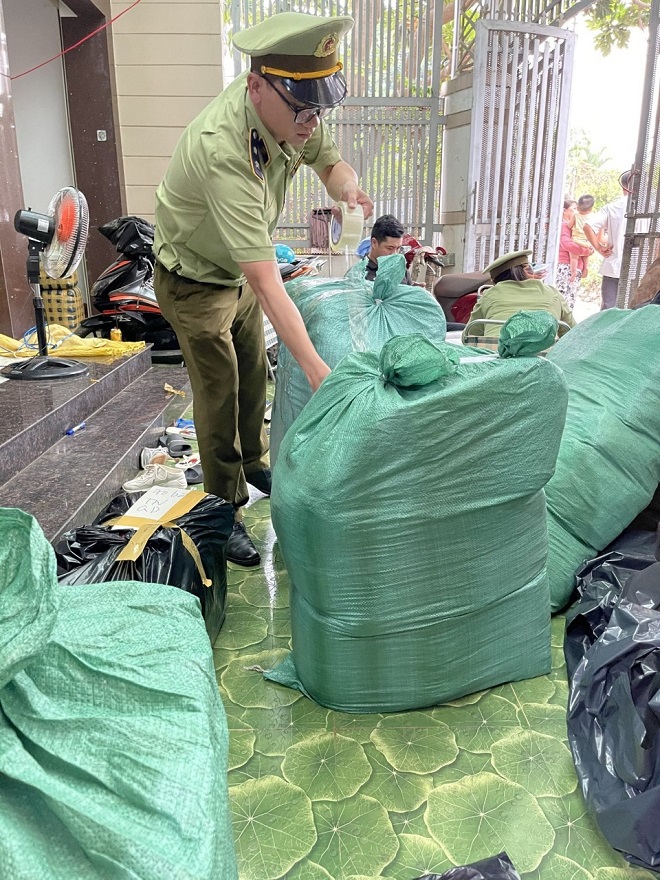 Đắk Lắk: Xử phạt đối với cơ sở kinh doanh hàng hóa không rõ nguồn gốc xuất xứ trên Facebook