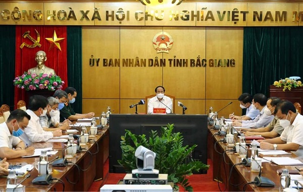 Phó Thủ tướng Lê Văn Thành chủ trì cuộc họp
