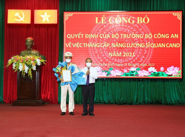 Thừa Thiên Huế: Giám đốc Công an tỉnh được thăng cấp lên đại tá