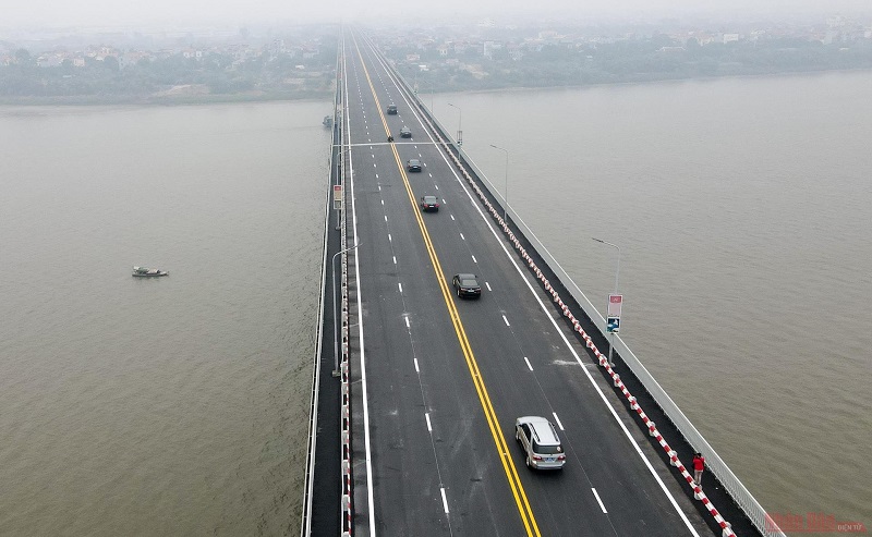Cầu Thăng Long đã được hoàn thiện việc cải tạo và được lưu thông. (Ảnh : Báo Nhân Dân)