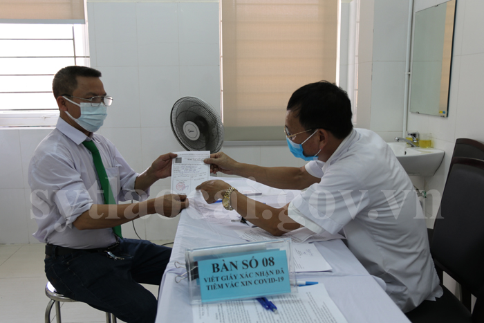 Tỉnh Lào Cai tổ chức triển khai tiêm vắc xin COVID-19 đợt 3 từ ngày 01/6 và dự kiến đến hết ngày 09/6/2021.