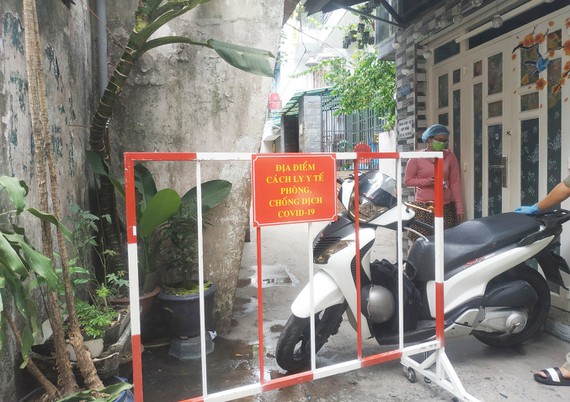 TPHCM: Ghi nhận 2 trường hợp nghi nhiễm Covid-19 ở phường Phú Hữu