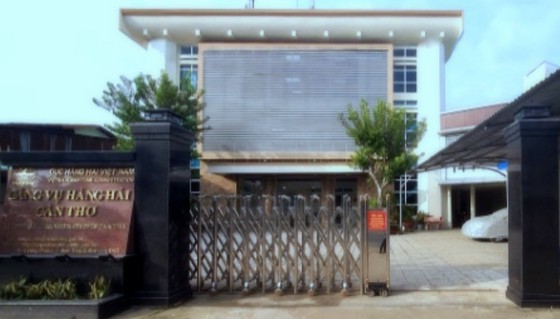 Liên quan đến đường dây xăng giả, một cán bộ Cảng vụ hàng hải Cần Thơ bị khơi tố