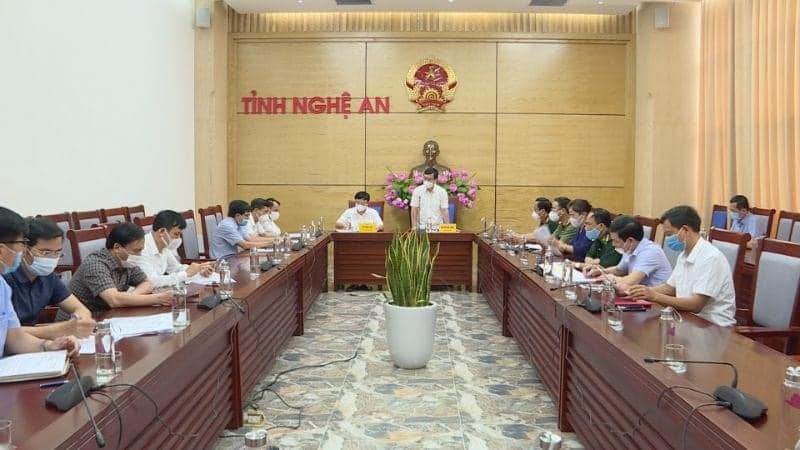 5 địa phương giáp ranh tỉnh Hà Tĩnh gồm: TP. Vinh, Cửa Lò, Hưng Nguyên, Nghi Lộc và Nam Đàn sẽ tạm dừng các hoạt động không thiết yếu