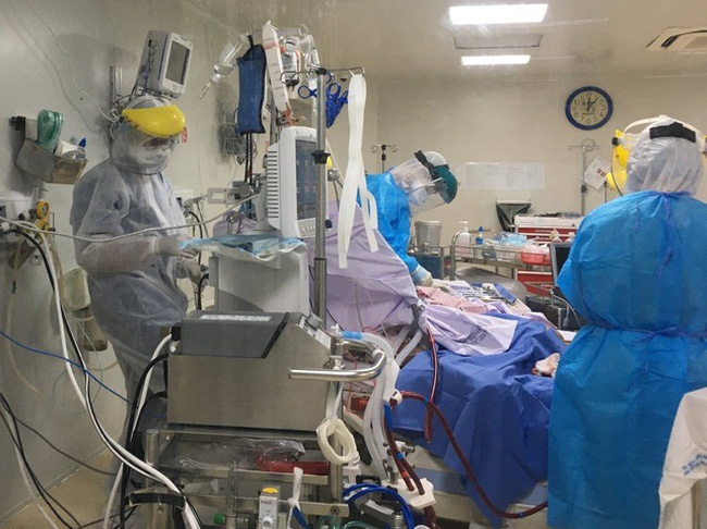 Có 82 bệnh nhân Covid-19 tiên lượng rất nặng, 9 trường hợp can thiệp ECMO