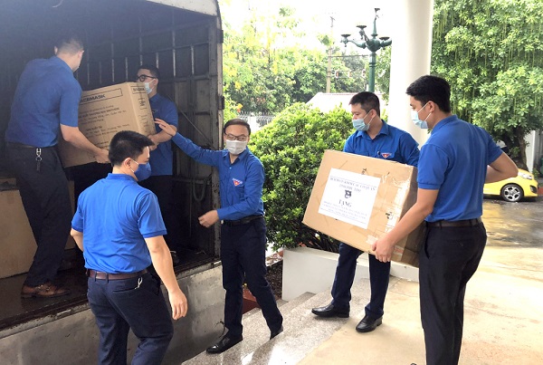 Phú Thọ: Tiếp nhận vật phẩm hỗ trợ tỉnh Bắc Giang, Bắc Ninh chống dịch bệnh COVID-19