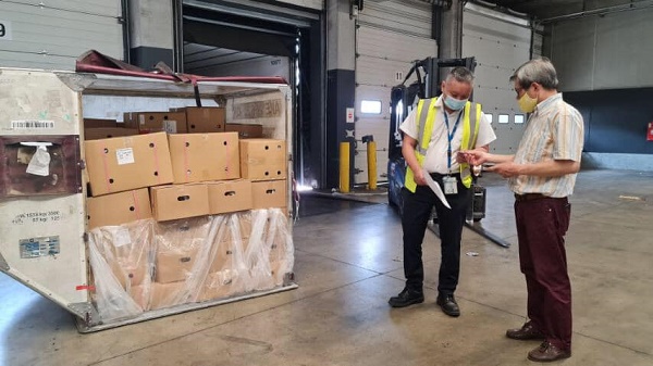 Lô hàng vải thiều Việt Nam đầu tiên mang tem truy xuất nguồn gốc được nhập khẩu chính ngạch vào Pháp