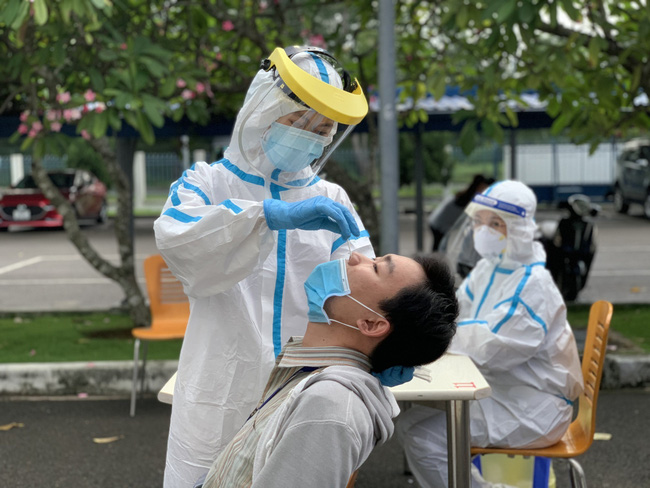 Trưa 14/6: Thêm 100 ca mắc Covid-19 mới