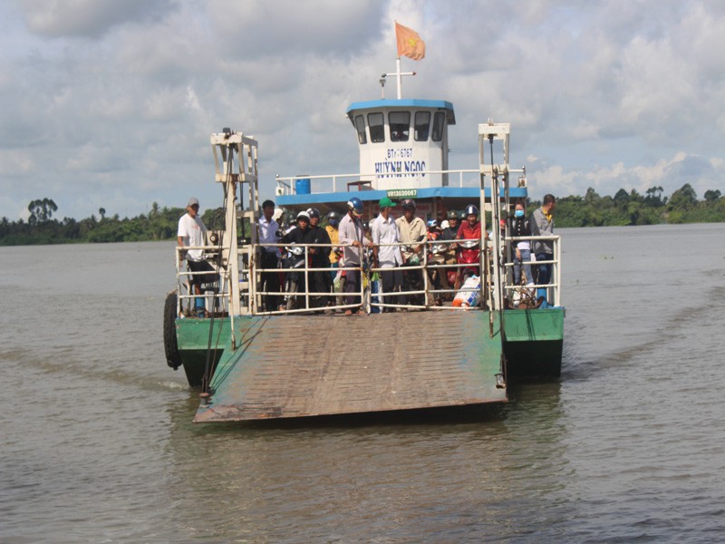 Bến Tre: Tạm dừng các bến phà đưa khách qua địa phận Tiền Giang để phòng chống dịch Covid-19