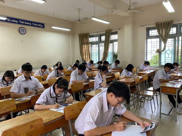 Không thi tốt nghiệp, học sinh được cấp giấy chứng nhận hoàn thành chương trình