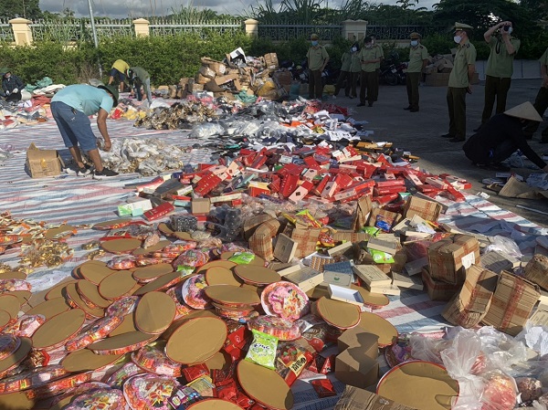 Quảng Ninh: Tiêu hủy nhiều hàng giả, hàng vi phạm quyền sở hữu trí tuệ trị giá gần 6 tỷ đồng