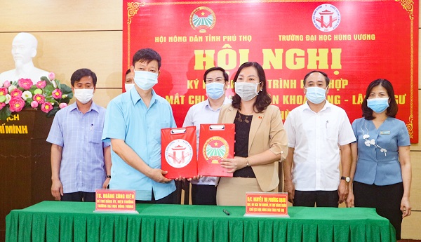 Phú Thọ: Ký kết chương trình phối hợp giữa Trường Đại học Hùng Vương và Hội Nông dân tỉnh