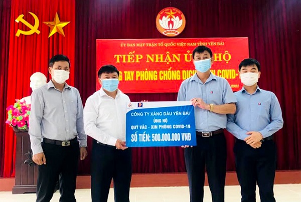 Yên Bái: Công ty Xăng dầu ủng hộ 500 triệu đồng phòng, chống dịch bệnh Covid - 19