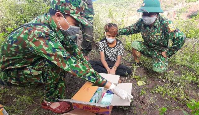 Quảng Trị: Bắt thanh niên 16 tuổi vận chuyển 5 kg ma túy đá