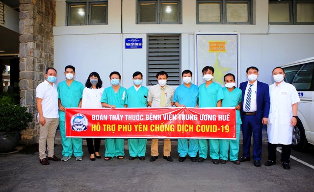 Các thầy thuốc BVTW Huế lên đường vào Phú Yên