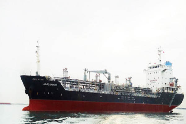 Một tàu chở dầu của Âu Lạc Corp