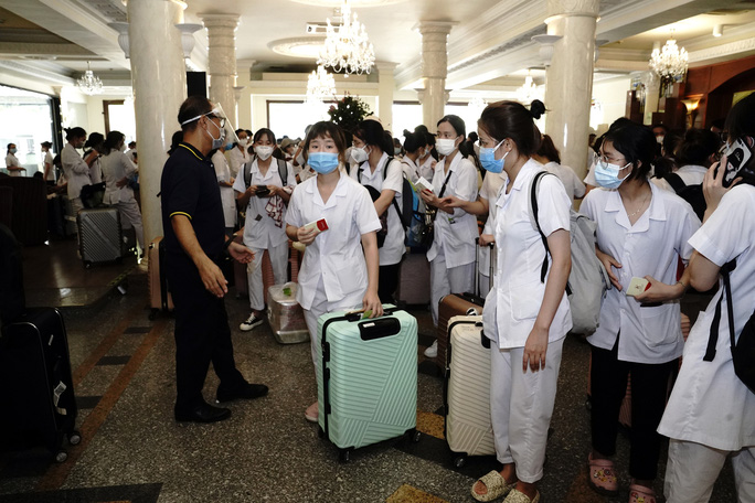 Saigontourist Group hỗ trợ phục vụ 1.050 y tế tình nguyện. Ảnh: KT