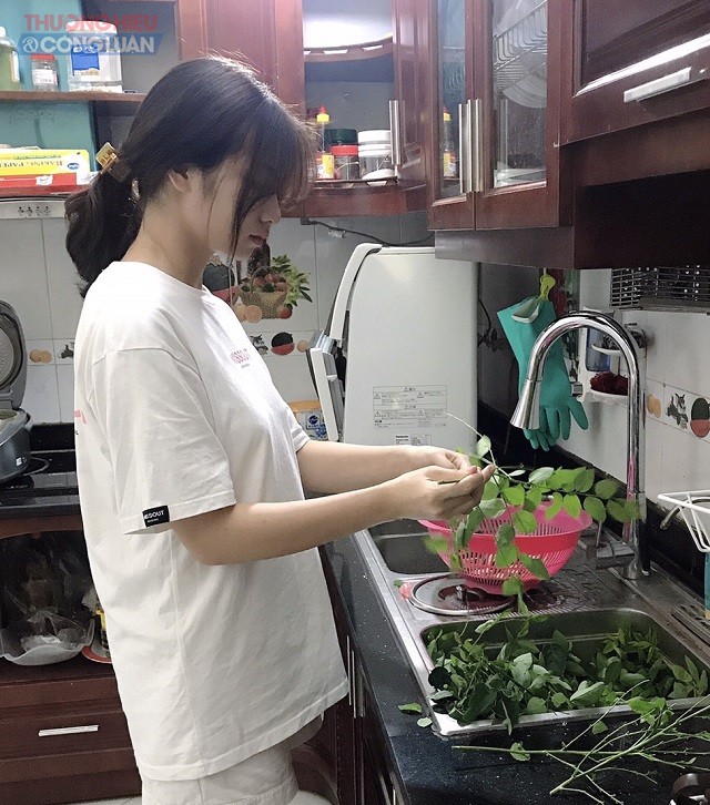 Nhật Linh thích nấu ăn, tập thể dục thể thao sau mỗi buổi học căng thẳng.