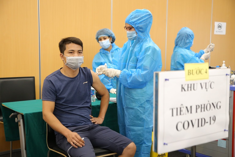 Người lao động Công ty Ô tô Toyota Việt Nam được tiêm vắc xin phòng Covid-19