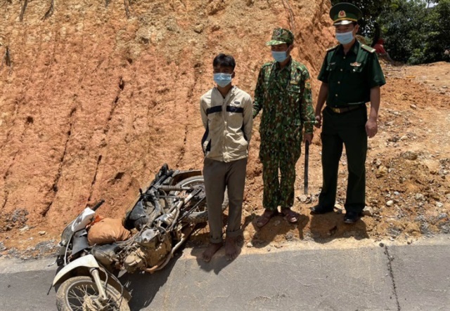 Đối tượng Hồ Văn Rung bị bắt giữ cùng tang vật