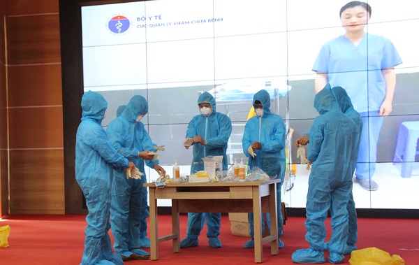 Phú Thọ: Tập huấn chuyên môn cho Đoàn cán bộ y tế tỉnh tham gia hỗ trợ chống dịch COVID-19 tại TP.HCM