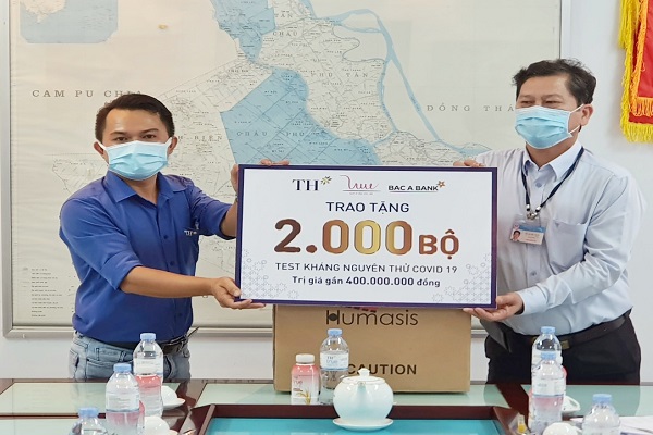 TH trao tặng 2000 bộ test nhanh covid-19 tới Sở Y tế tỉnh An Giang