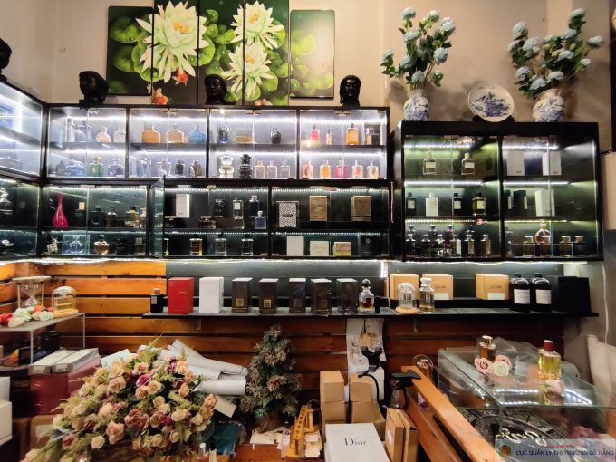 Ngụy trang qu&aacute;n c&agrave; ph&ecirc; để b&aacute;n nước hoa kh&ocirc;ng c&oacute; h&oacute;a đơn, chứng từ