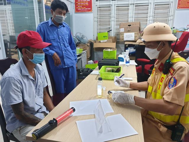 Đà Nẵng: Tài xế phê ma túy phóng xe container tốc độ cao, vượt chốt kiểm dịch