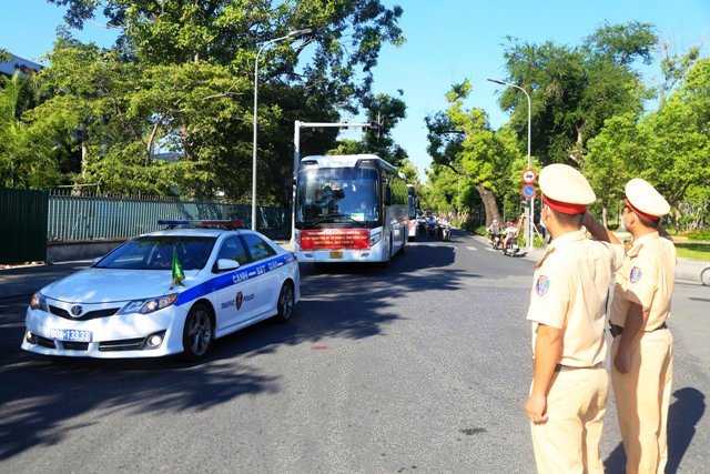 Huế ơi, căng mình chống dịch nhưng đừng rối!