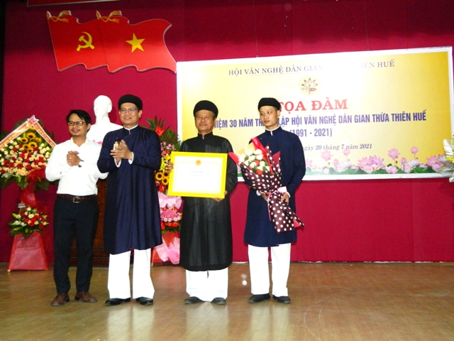 Thừa Thiên Huế: Hội Văn nghệ Dân gian kỷ niệm 30 năm thành lập