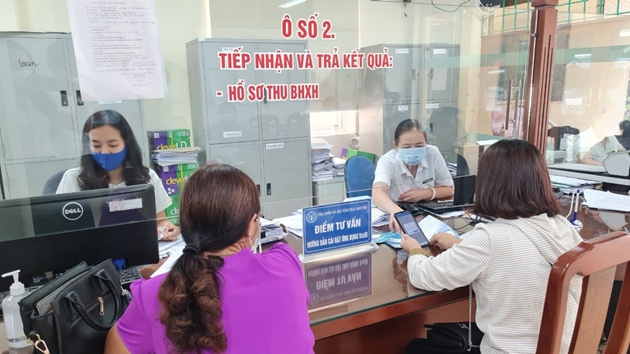 Hỗ trợ người lao động, doanh nghiệp khó khăn do Covid-19: Ngành BHXH Việt Nam tích cực, khẩn trương “vào cuộc”