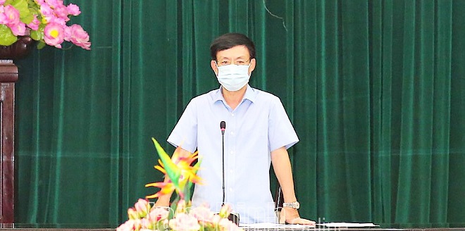 hủ tịch UBND tỉnh Phạm Quang Nghị phát biểu tại cuộc họp