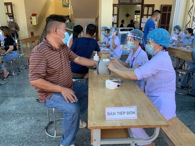 Hải Phòng: Đề xuất kế hoạch triển khai tiêm vắc xin phòng COVID-19 cho khoảng 1,58 triệu người dân của thành phố.