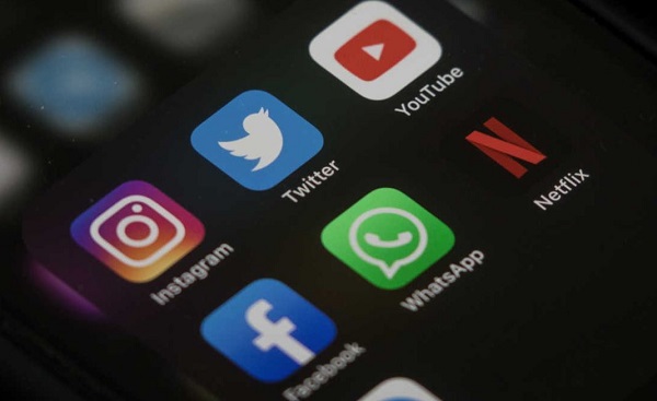 Từ ngày 15/9, Việt Nam siết chặt quảng cáo trên Facebook và YouTube