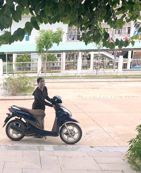 Chị Trần Thị Bé Hà – Chủ tiệm Bách hóa Hà Nam ở đường 04, B2-56, khu đô thị sinh thái Golden Hills