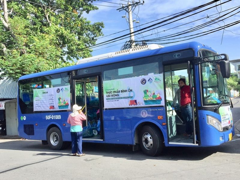 TP.HCM: Tổ chức các điểm bán hàng lưu động cung ứng kịp thời nhu cầu hàng hóa, lương thực thiết yếu cho người dân