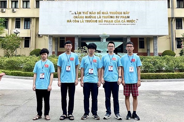 5 học sinh tham dự Olympic Vật lý quốc tế năm 2021
