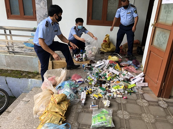 Lào Cai: Thu giữ lô hàng thuốc bảo vệ thực vật không rõ nguồn gốc xuất xứ