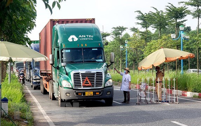 Đảm bảo lưu thông hàng hoá thiết yếu: Tập trung tháo gỡ khó khăn về logistic trong thương mại điện tử