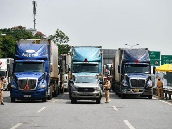 Bộ Công an vào cuộc truy tìm đối tượng tấn công website đăng ký xe luồng xanh