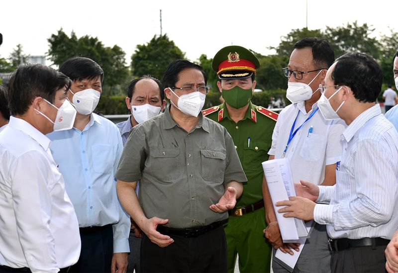 Thủ tướng Phạm Minh Chính kiểm tra, động viên các lực lượng phòng chống COVID-19 trên địa bàn Thành phố Hồ Chí Minh, ngày 11/7.