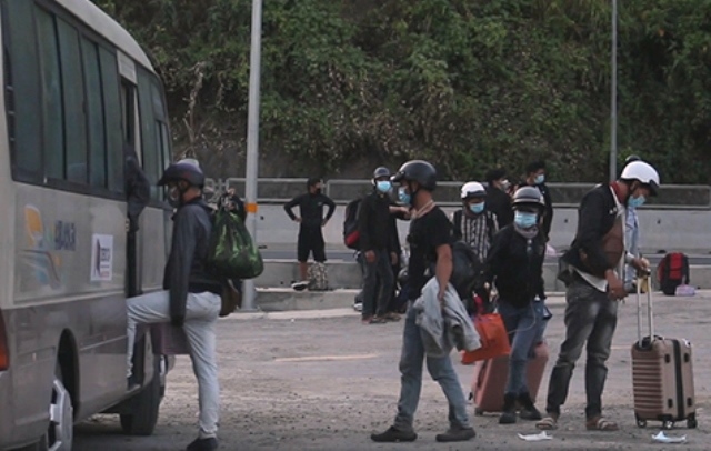 Hầm đường bộ Hải Vân: Mở lại hoạt động trung chuyển miễn phí các đoàn người về quê tránh dịch