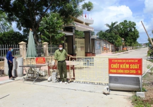 Một khu dân cư ở huyện Quỳnh Lưu bị cách ly, phong tỏa.