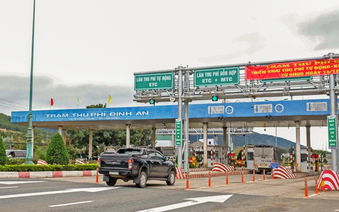 Trạm thu phí Định An trên tuyến cao tốc nối sân bay Liên Khương - Đà Lạt (Lâm Đồng). Ảnh: Minh An