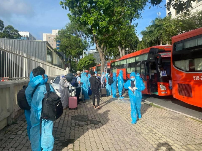 Vĩnh Long: Vận động cán bộ, công nhân viên đóng góp 2 - 10 ngày lương giúp đỡ người lao động xa quê