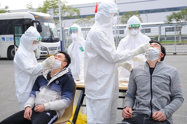 Phát hiện 3 công nhân dương tính SARS-CoV-2 cùng ở xã Gia Khánh, là công nhân trong khu công nghiệp Đại An mở rộng.
