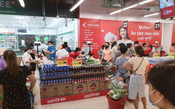 Hà Nội: Thông báo khẩn tìm người tới siêu thị VinMart B2 - R2 tại Royal City