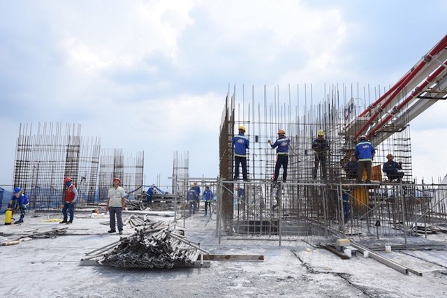 Toàn bộ dự án của Tập đoàn Hoà Bình và nhiều doanh nghiệp xây dựng khác tại TP Hồ Chí Minh đều phải ngừng thi công.