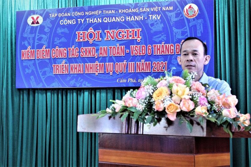 Đồng chí Nguyễn Công Chính - Phó Bí thư Đảng bộ; Giám đốc Công ty phát biểu chỉ đạo, kết luận Hội nghị