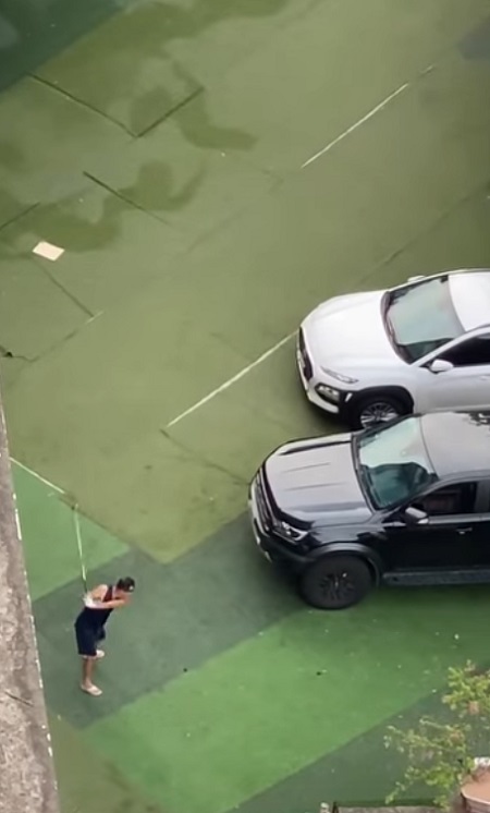 Hà Nội: Xử phạt 2 triệu đồng đối với người tập đánh golf ở sân chung cư Hancorp Plaza